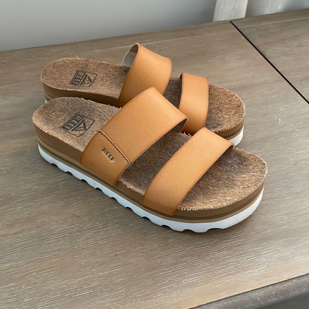 Platform reef sandal